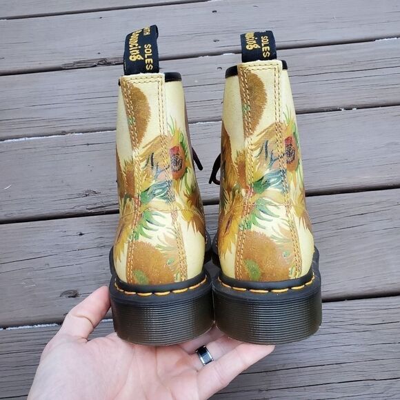 Dr. Martens 1460 TNG Vincent Van Gogh Sunflower National Gallery Boots Woman's 8 - Picture 5 of 9